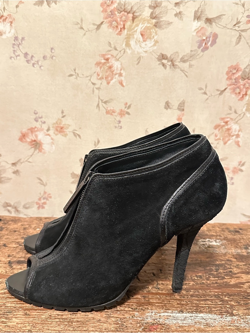 Burberry Black Suede Front-Zip Peep Toe Ankle Booties EU 40 - Picture 5 of 11